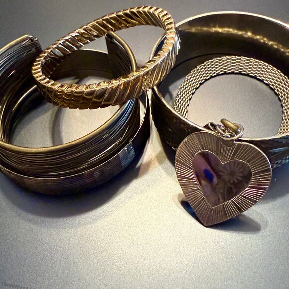 Bundle of Mixed Metal Boho Bracelets - Picture 3 of 6